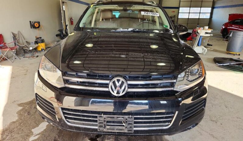 
								2014 Volkswagen Touareg full									