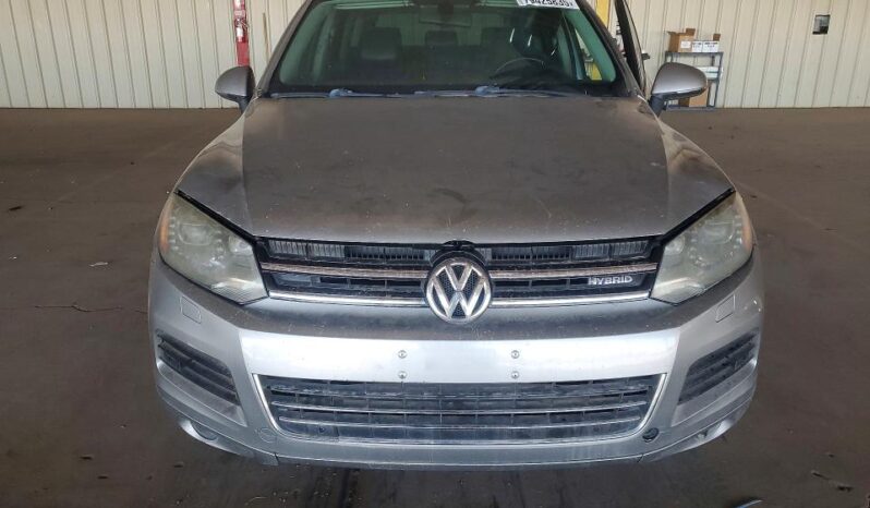 
								2011 Volkswagen Touareg full									