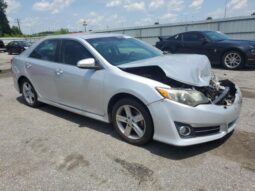 
										2014 Toyota Camry full									