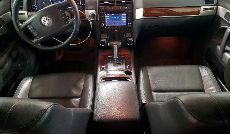 
								2008 Volkswagen Touareg full									