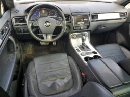 
										2017 Volkswagen Touareg full									