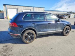 
										2017 Volkswagen Touareg full									