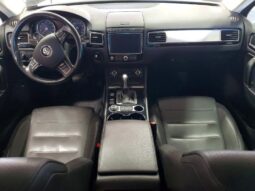 
										2016 Volkswagen Touareg full									