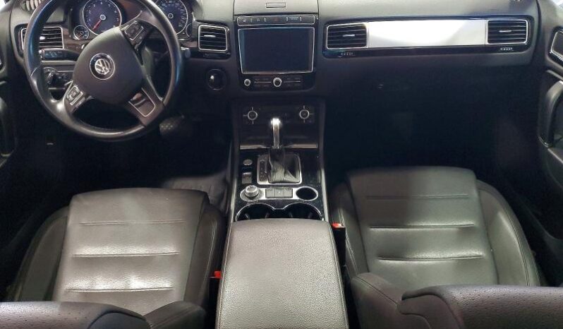 
								2016 Volkswagen Touareg full									