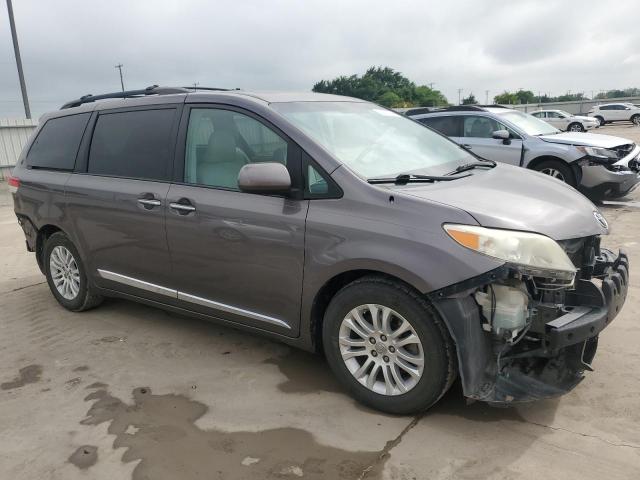 2012 Toyota Sienna xle
