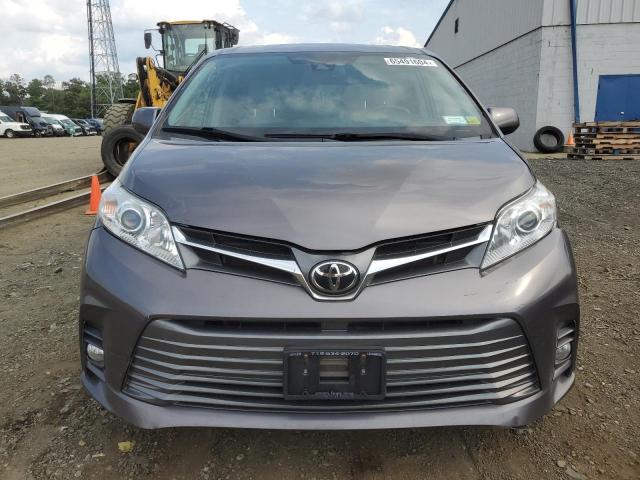 2019 Toyota Sienna xle