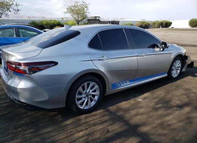 
								2023 Toyota Camry full									