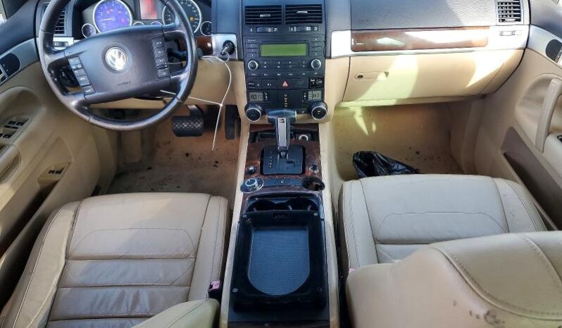 
								2008 Volkswagen Touareg full									