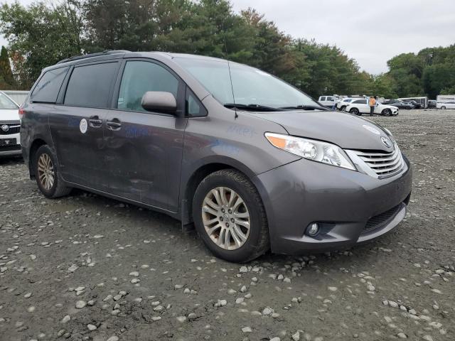 2012 Toyota Sienna