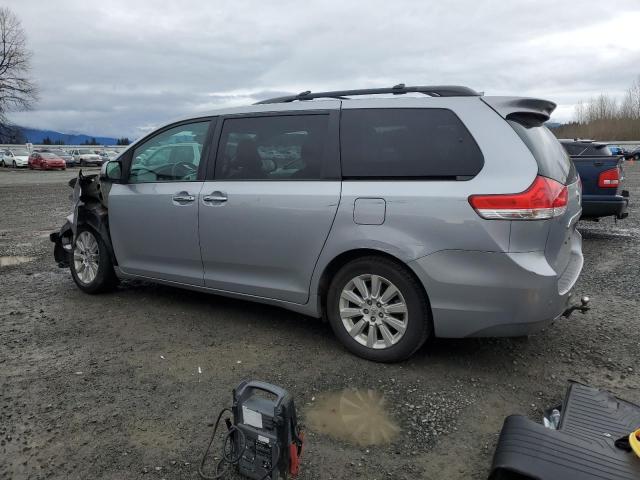 2012 Toyota Sienna xle
