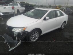
										2014 Toyota Camry full									