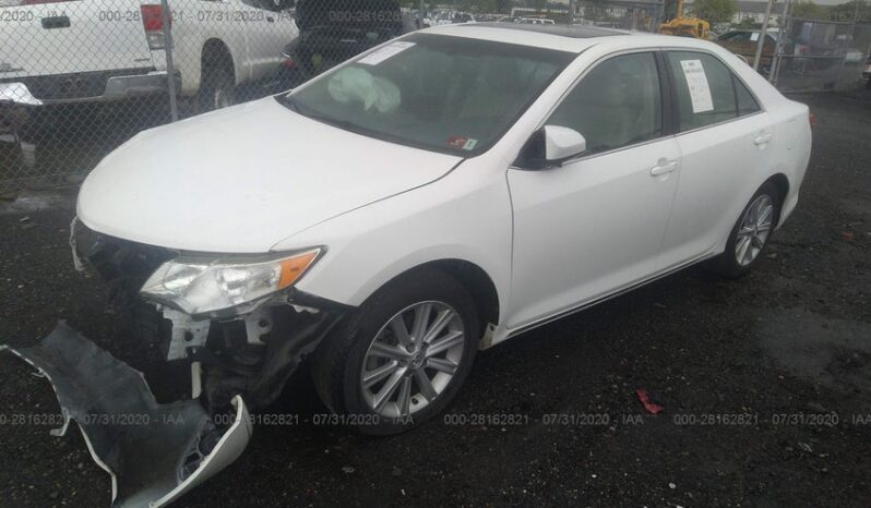 
								2014 Toyota Camry full									