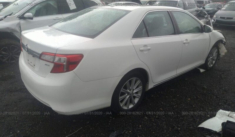 
								2014 Toyota Camry full									