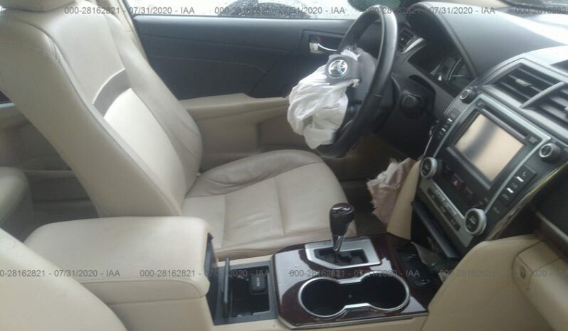 
								2014 Toyota Camry full									