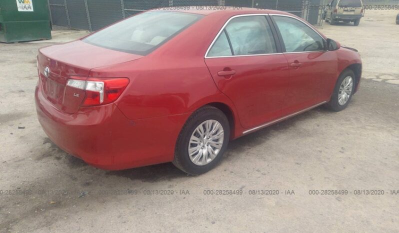 
								2014 Toyota Camry full									