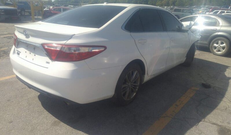 
								2016 Toyota Camry full									