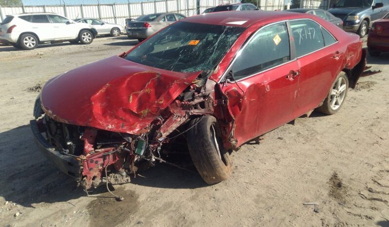 
								2014 Toyota Camry full									