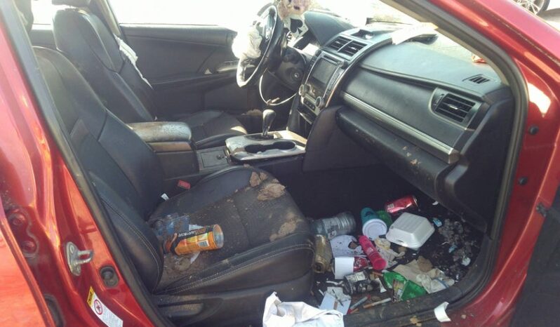 
								2014 Toyota Camry full									