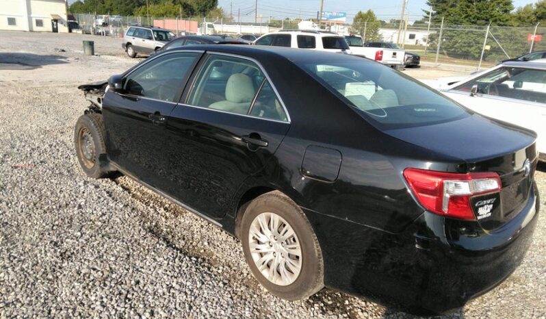 
								2012 Toyota Camry full									