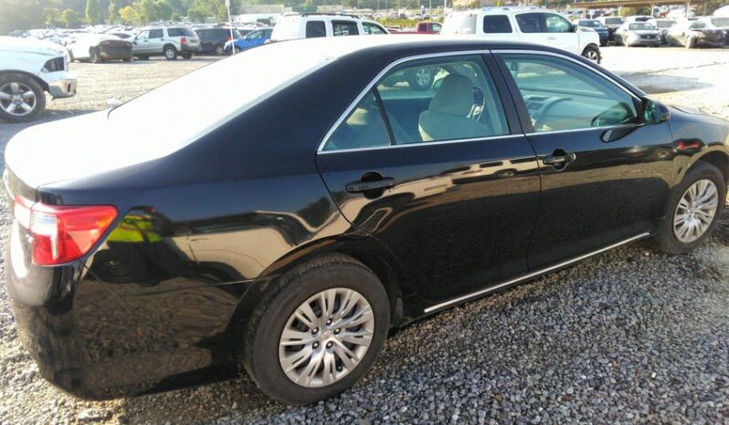 
								2012 Toyota Camry full									
