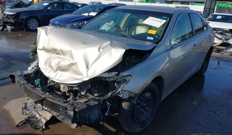 
								2015 Toyota Camry full									