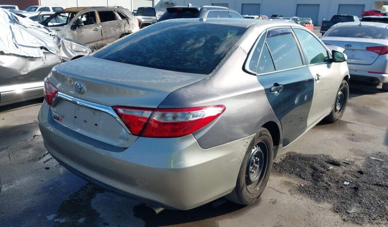 
								2015 Toyota Camry full									