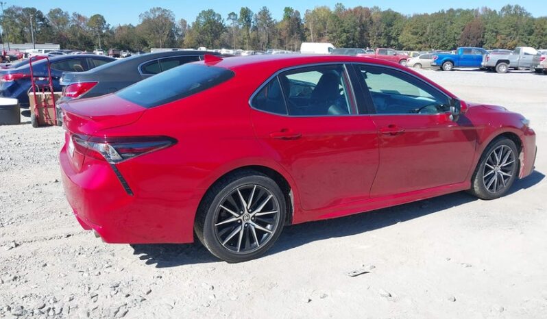 
								2021 Toyota Camry full									