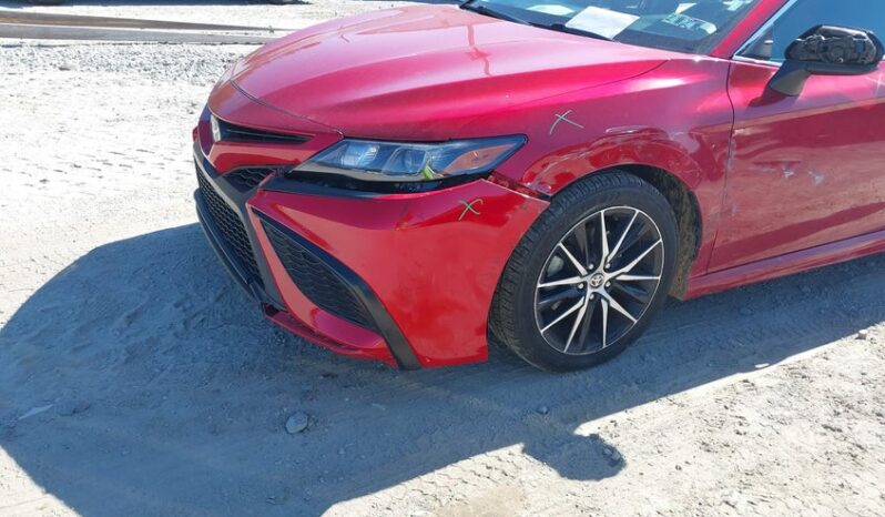 
								2021 Toyota Camry full									