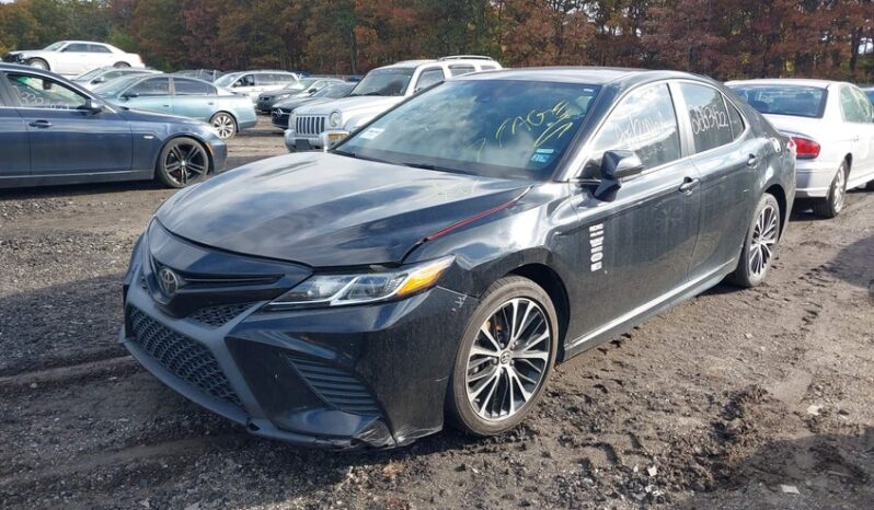 
								2019 Toyota Camry full									