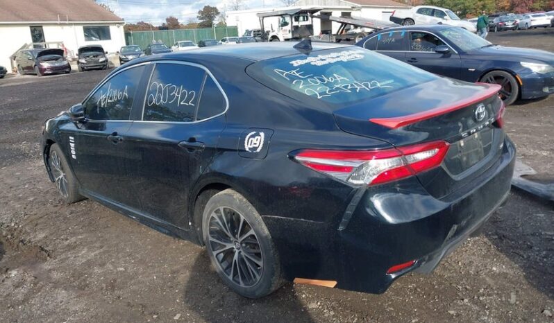 
								2019 Toyota Camry full									