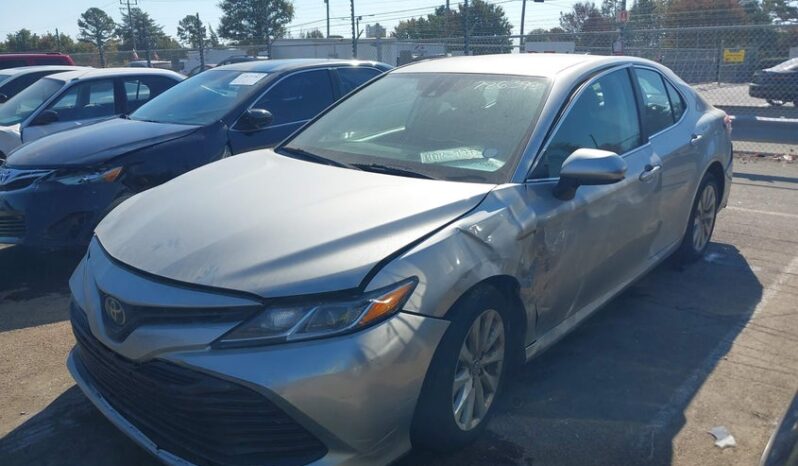
								2019 Toyota Camry full									
