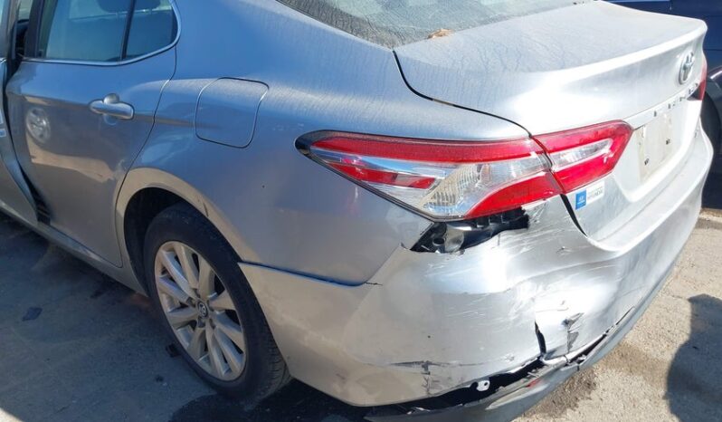 
								2019 Toyota Camry full									
