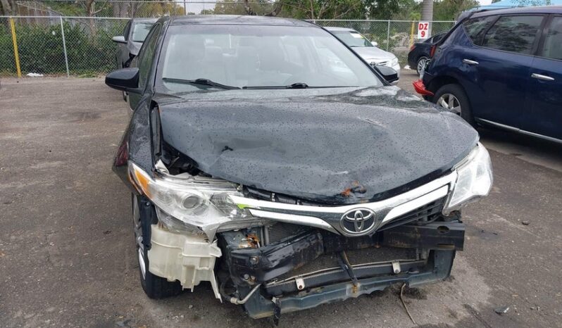 
								2014 Toyota Camry full									