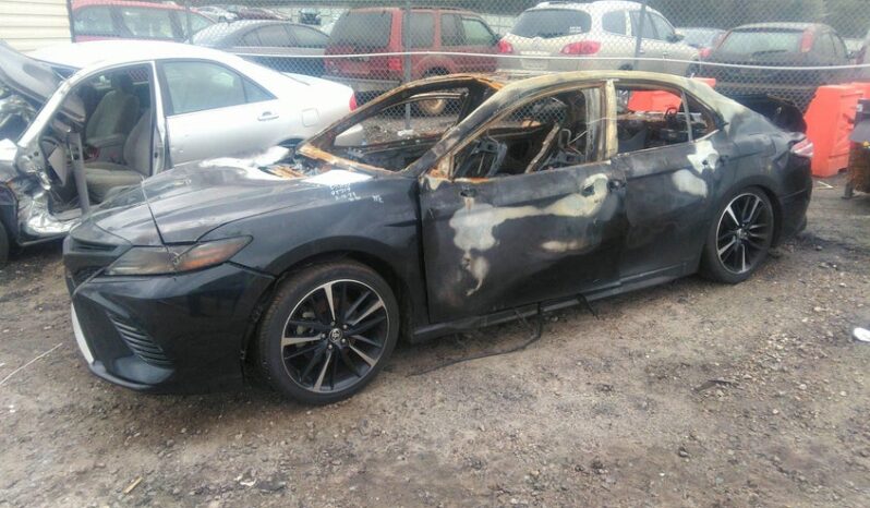 
								2020 Toyota Camry full									