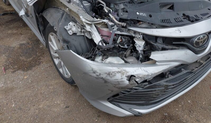 
								2019 Toyota Camry full									