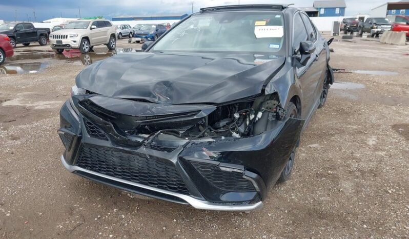 
								2024 Toyota Camry full									