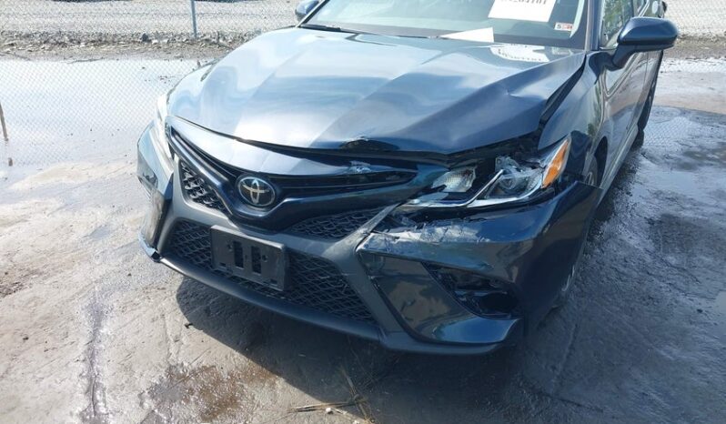 
								2019 Toyota Camry full									