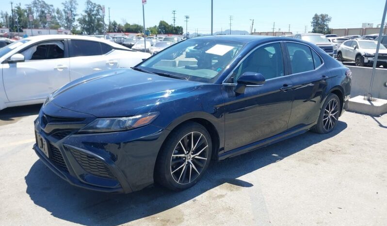 
								2021 Toyota Camry full									