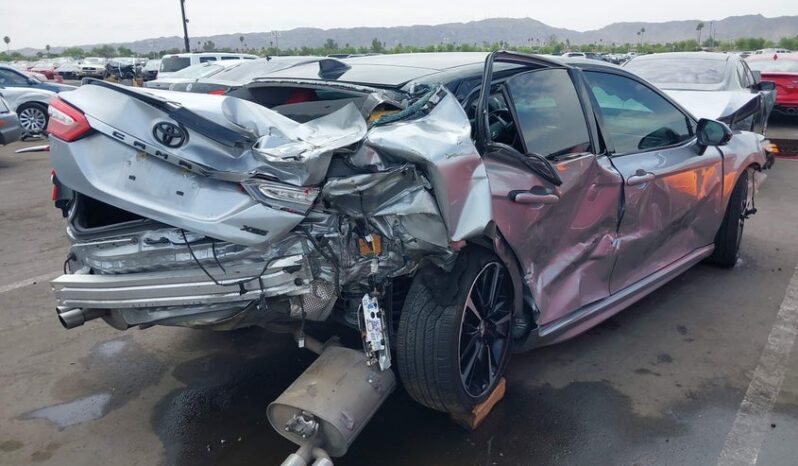 
								2019 Toyota Camry full									