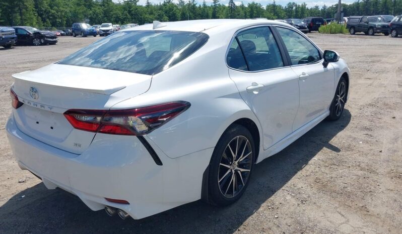 
								2022 Toyota Camry full									