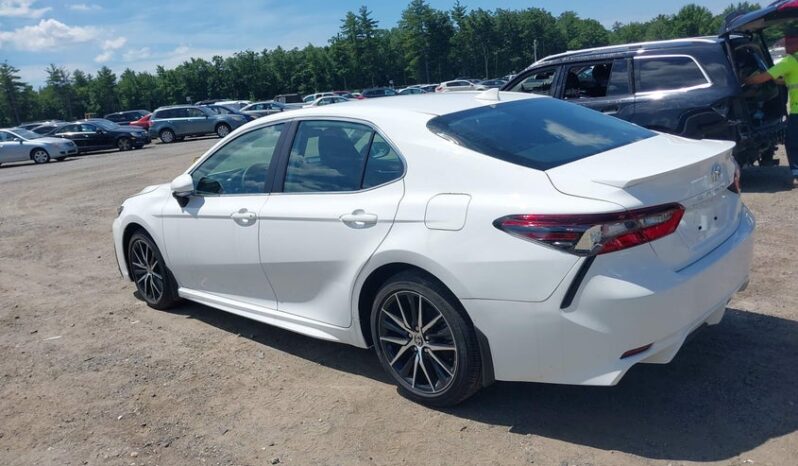 
								2022 Toyota Camry full									