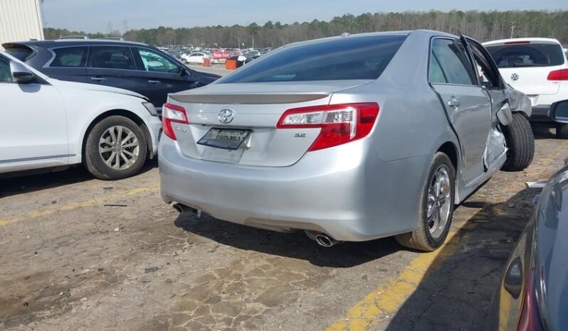
								2013 Toyota Camry full									