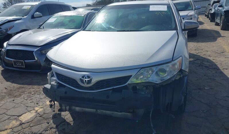 
								2013 Toyota Camry full									