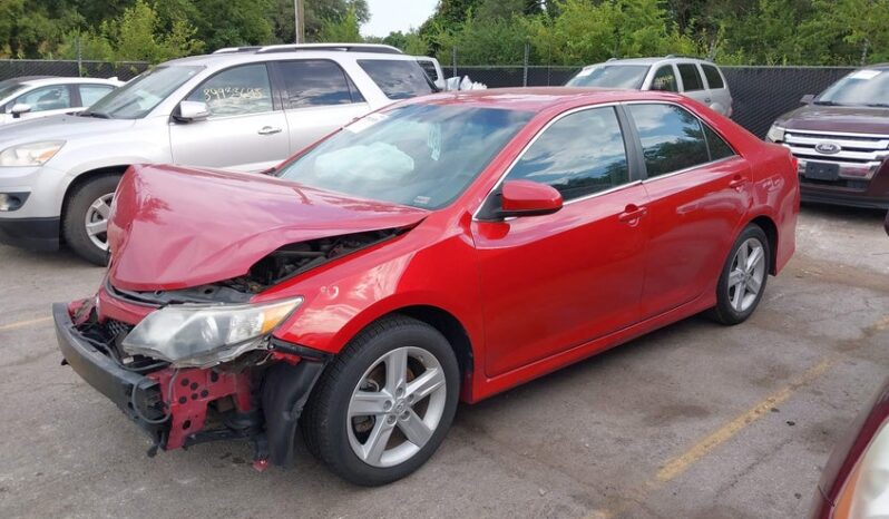 
								2013 Toyota Camry full									