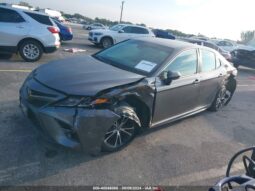 
										2020 Toyota Camry full									