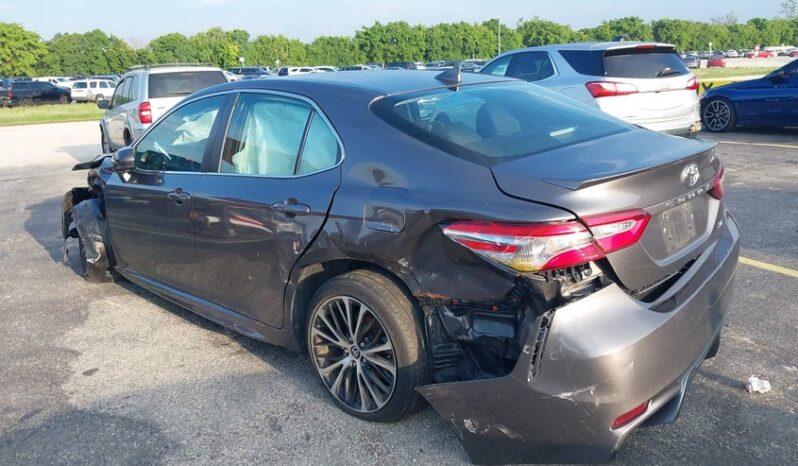 
								2020 Toyota Camry full									