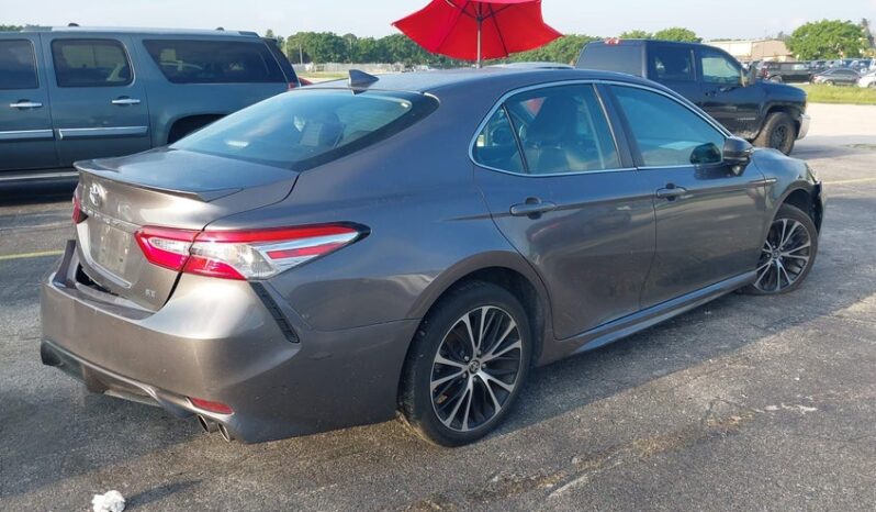 
								2020 Toyota Camry full									