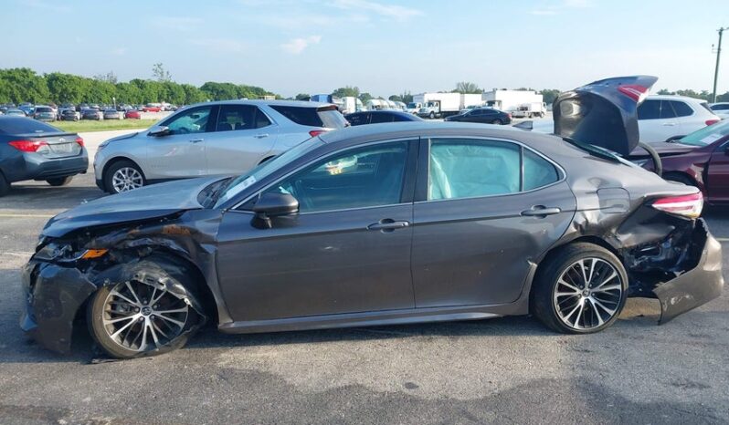 
								2020 Toyota Camry full									