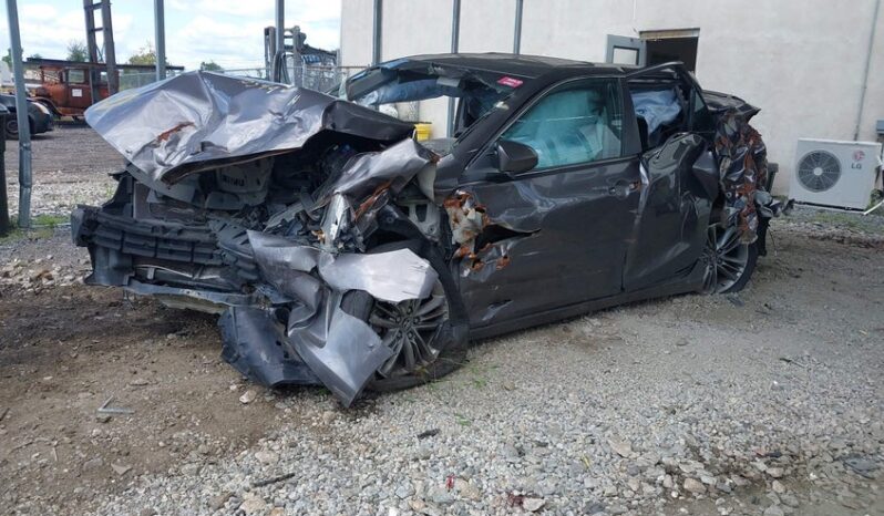 
								2017 Toyota Camry full									