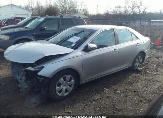 
								2013 Toyota Camry full									